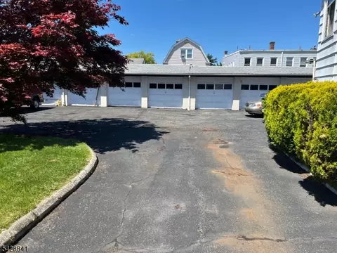 109 High St, West Orange, NJ 07052