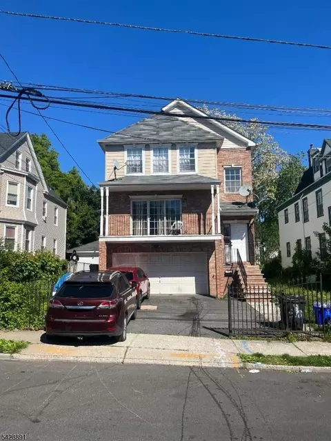 896-898 S 16th St, Newark, NJ 07108