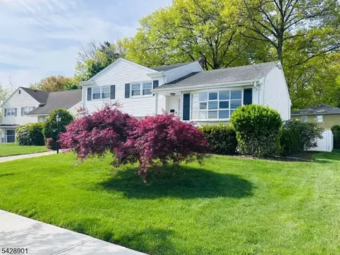 43 Bender Dr, Clifton, NJ 07013