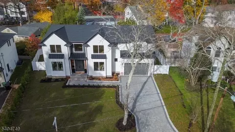 333 Harrison St, Paramus, NJ 07652