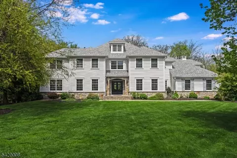 82 Woodman Ln, Basking Ridge, NJ 07920