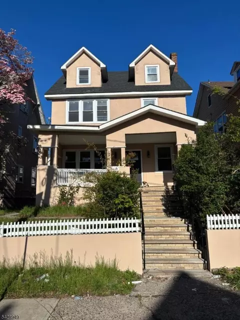 222 E 30th St, Paterson, NJ 07514