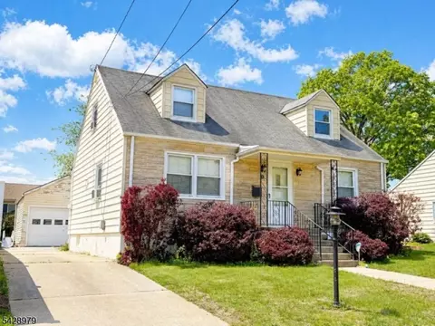 8 Blake Ave, Somerset, NJ 08873