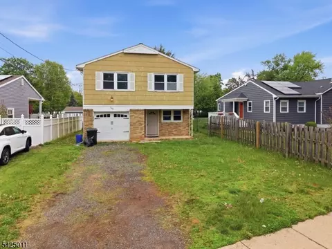 105 Berger St, Somerset, NJ 08873