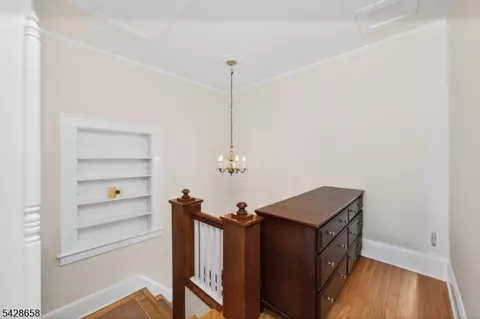 Entry Way - 349 Union Ave, Middlesex, NJ 08846 photo 3 of 4