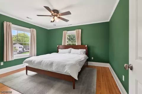Bedroom - 349 Union Ave, Middlesex, NJ 08846 photo 1 of 4