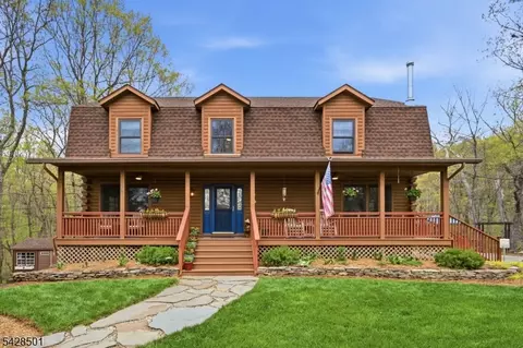127 Jacobs Rd, Newfoundland, NJ 07435
