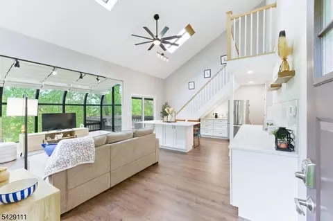 2 Falkenstein Dr #10, Vernon, NJ 07462