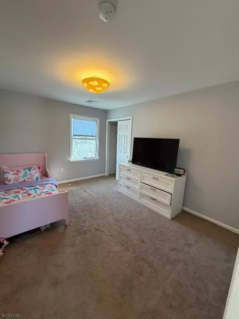 Bedroom - 835 Dixie Ln, Plainfield, NJ 07062 photo 4 of 9