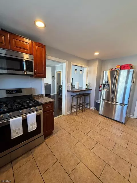 835 Dixie Ln, Plainfield, NJ 07062