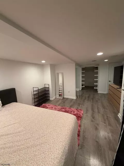 Bedroom - 835 Dixie Ln, Plainfield, NJ 07062 photo 7 of 9