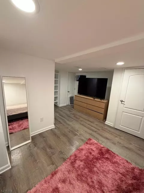 Bedroom - 835 Dixie Ln, Plainfield, NJ 07062 photo 6 of 9
