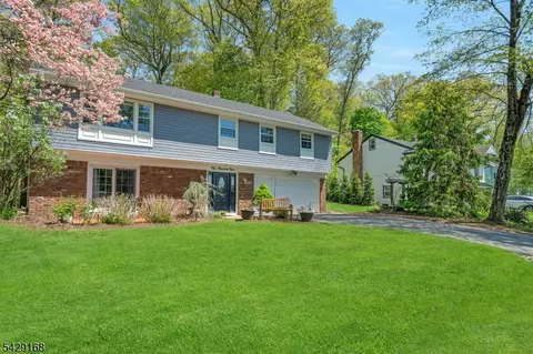 109 Malcolm Rd, Mahwah, NJ 07430