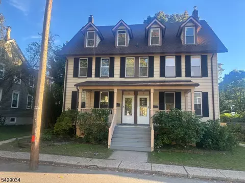 10 5th St, Frenchtown, NJ 08825