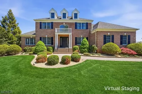 3 Kimble Ct, Hillsborough, NJ 08844