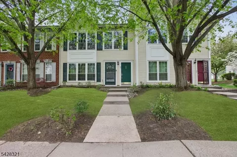38 Edward Dr, Franklin Park, NJ 08823