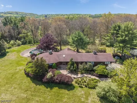 166 River Rd, Annandale, NJ 08801