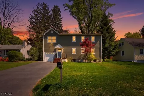 31 Lakeview Rd, Sparta, NJ 07871