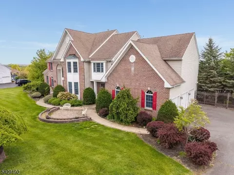 3 Kentview Ct, Flemington, NJ 08822