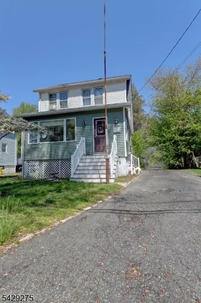 33 Ellice St, Lincoln Park, NJ 07035