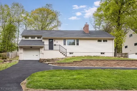 62 Elmwood Ter, Wayne, NJ 07470