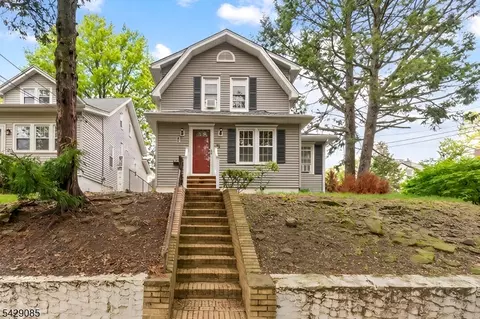 71 Spring St, Nutley, NJ 07110