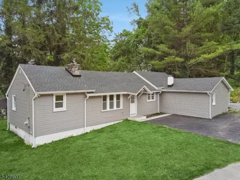 223 Waconia Rd, Vernon Twp, NJ 07422