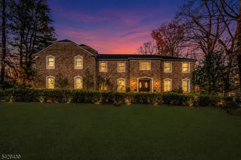 27 Pine Hill Rd, Old Tappan, NJ 07675