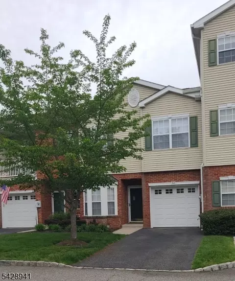 32 Allister Ct, Lincoln Park, NJ 07035