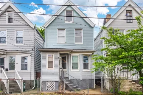 346 S 20th St, Newark, NJ 07103