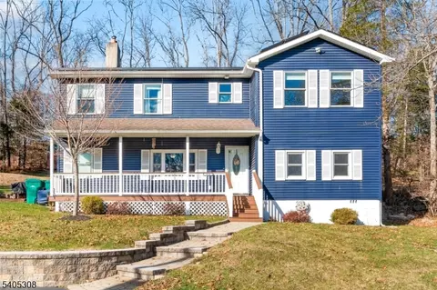 920 W Walnut Dr, Newton, NJ 07860