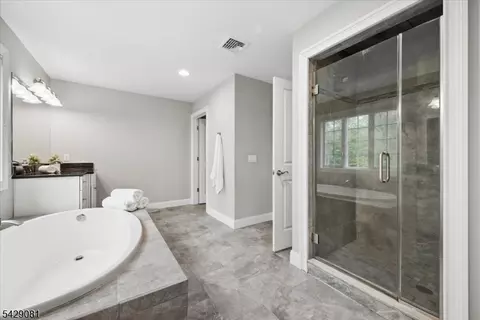 8 Forest Dr, Mendham, NJ 07945 photo 25
