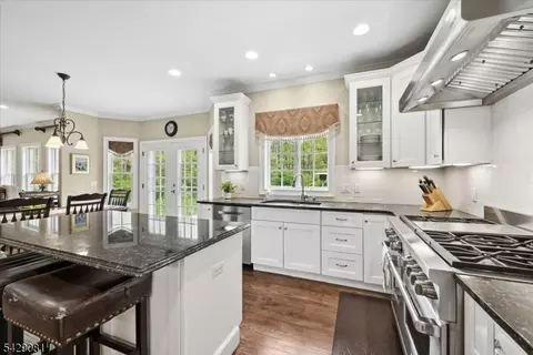 8 Forest Dr, Mendham, NJ 07945 photo 16