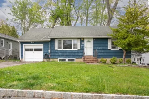 161 Beachwood Rd, Parsippany, NJ 07054