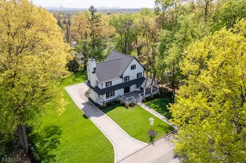 517 Park St, Montclair, NJ 07043