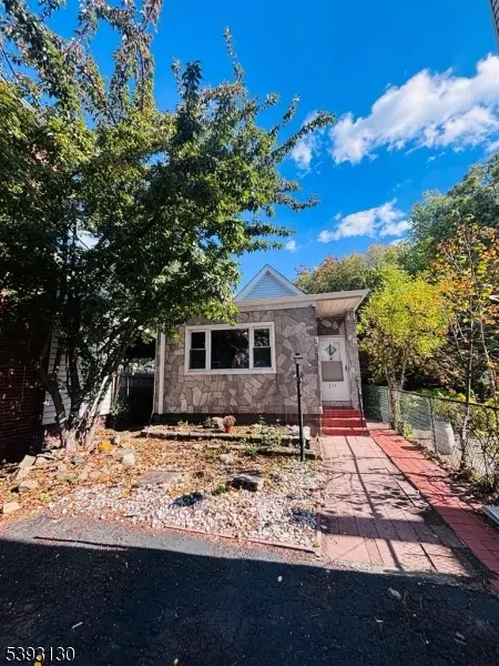 212 4th St, Passaic, NJ 07055