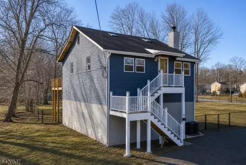 53 Pequannock Ave, Pequannock Twp, NJ 07440