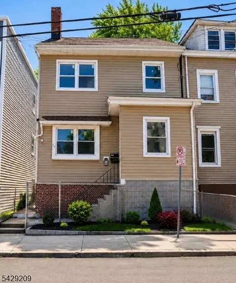 57 Highland St, Paterson, NJ 07524