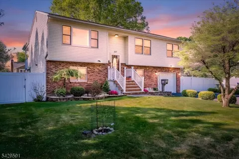 127 Warren St, South Plainfield, NJ 07080