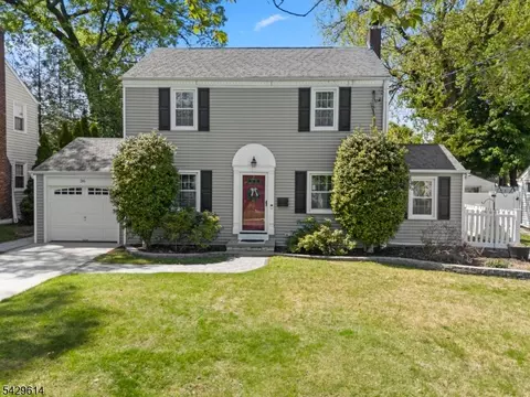 36 Burlington Rd, Clifton, NJ 07012