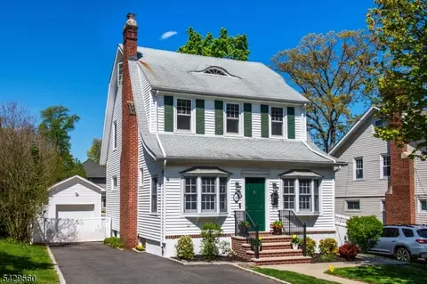 50 Morningside Rd, Verona, NJ 07044
