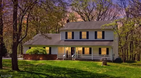 63 Skyline Dr, Sparta, NJ 07871