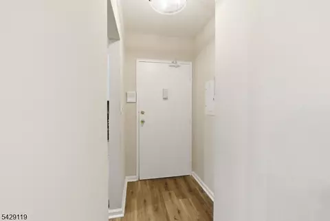 Entry Way - 462 D River Rd #D, Nutley, NJ 07110 photo 2 of 3