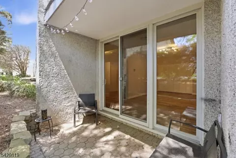 Exterior - 462 D River Rd #D, Nutley, NJ 07110 photo 2 of 5