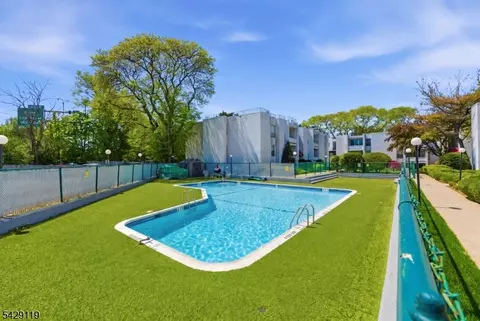Exterior - 462 D River Rd #D, Nutley, NJ 07110 photo 5 of 5