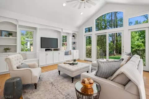 30 Winding Way, Madison, NJ 07940