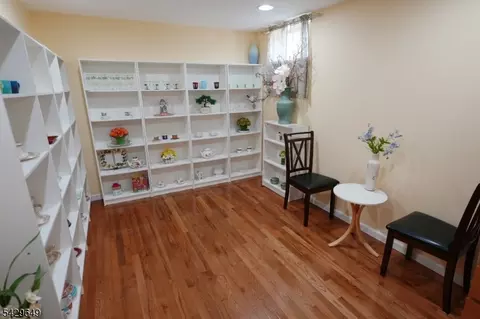 10 Queens Ln, Wayne, NJ 07470 photo 17