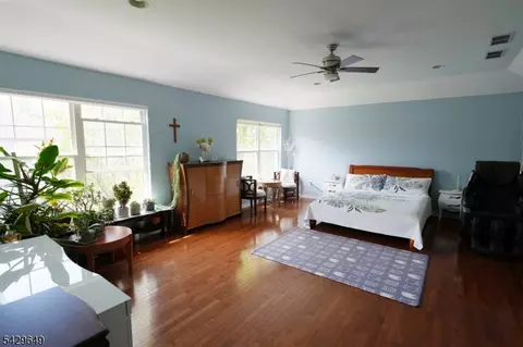 10 Queens Ln, Wayne, NJ 07470 photo 11