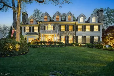 107 Huron Dr, Chatham Twp, NJ 07928
