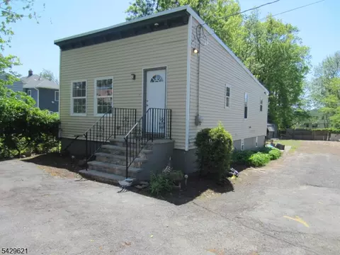 279 Oregon St, Vauxhall, NJ 07088